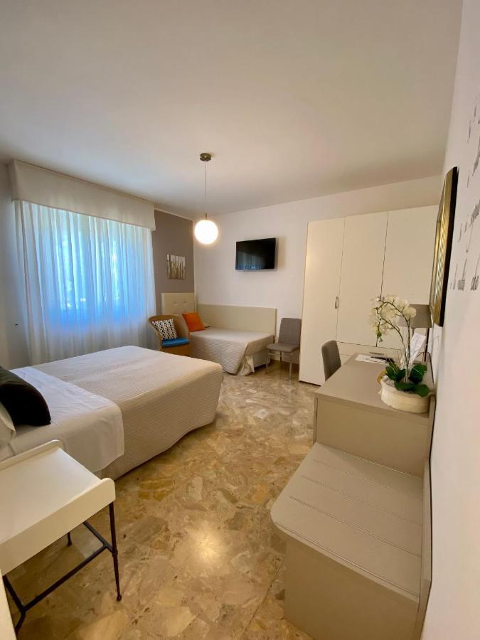 A Due Passi B&B Citta Sant'Angelo Luaran gambar