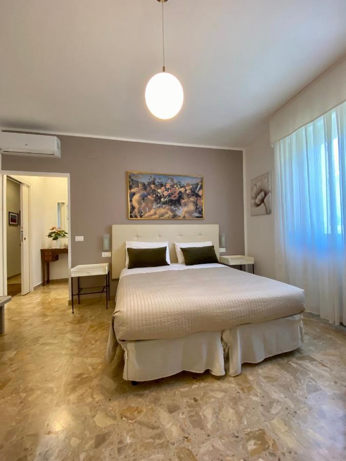 A Due Passi B&B Citta Sant'Angelo Luaran gambar